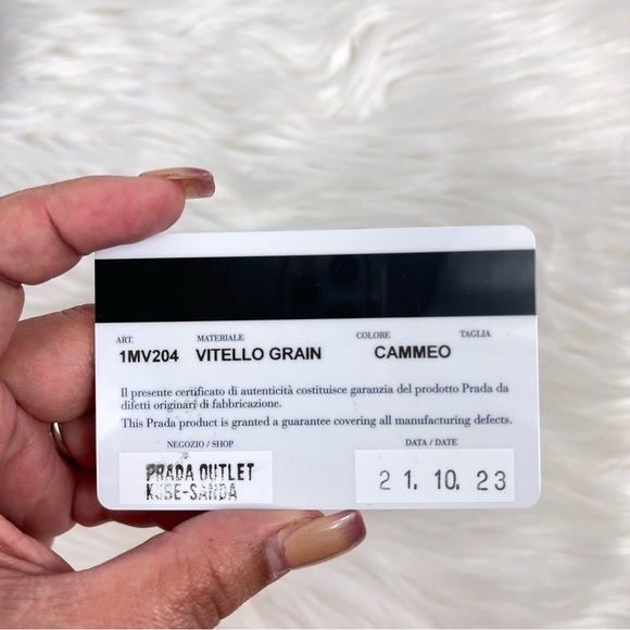 💯 Authentic Prada Small Saffiano Leather Wallet - Picture 7 of 7